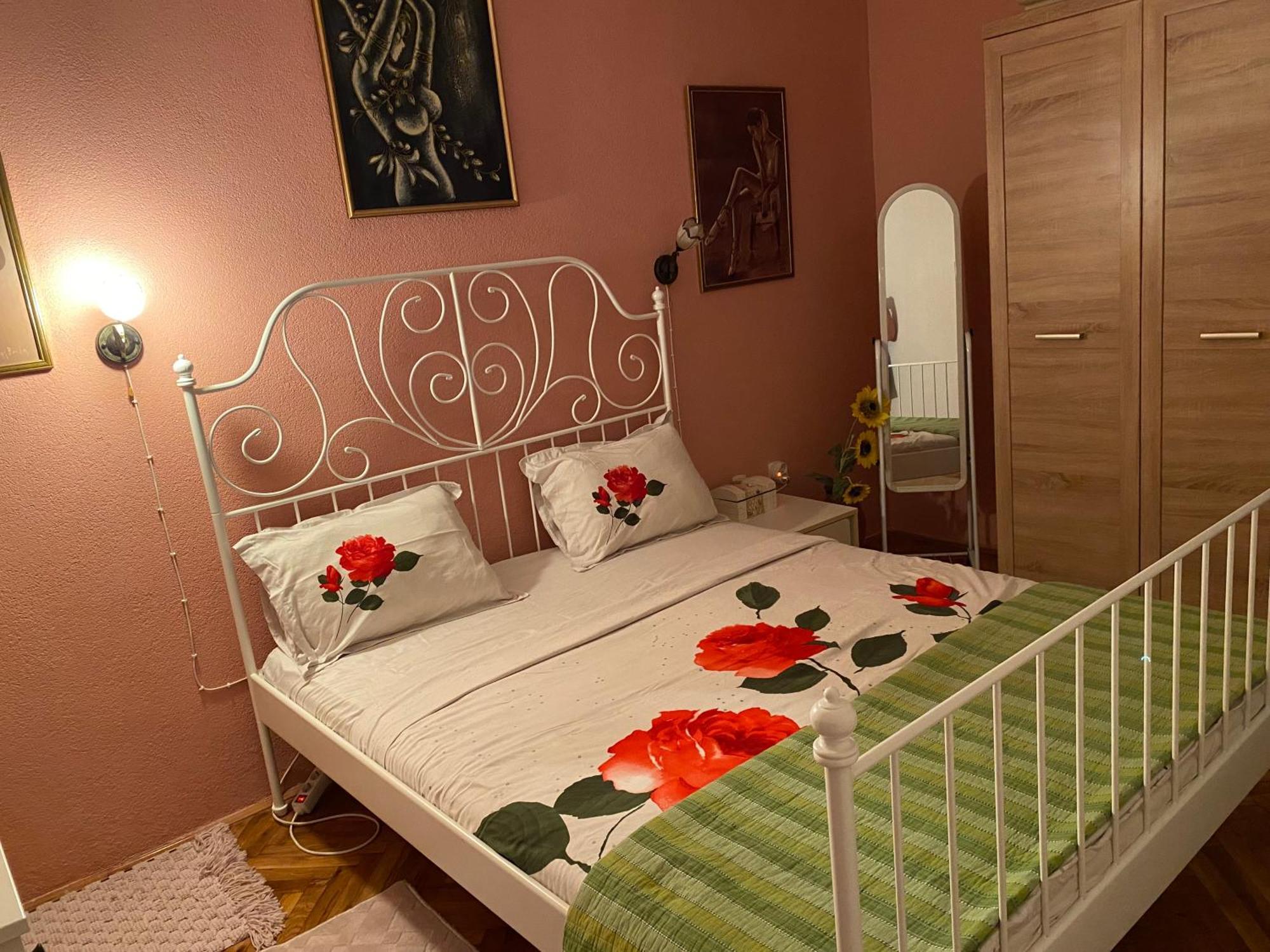 Dorotea Butterfly Budva Bagian luar foto