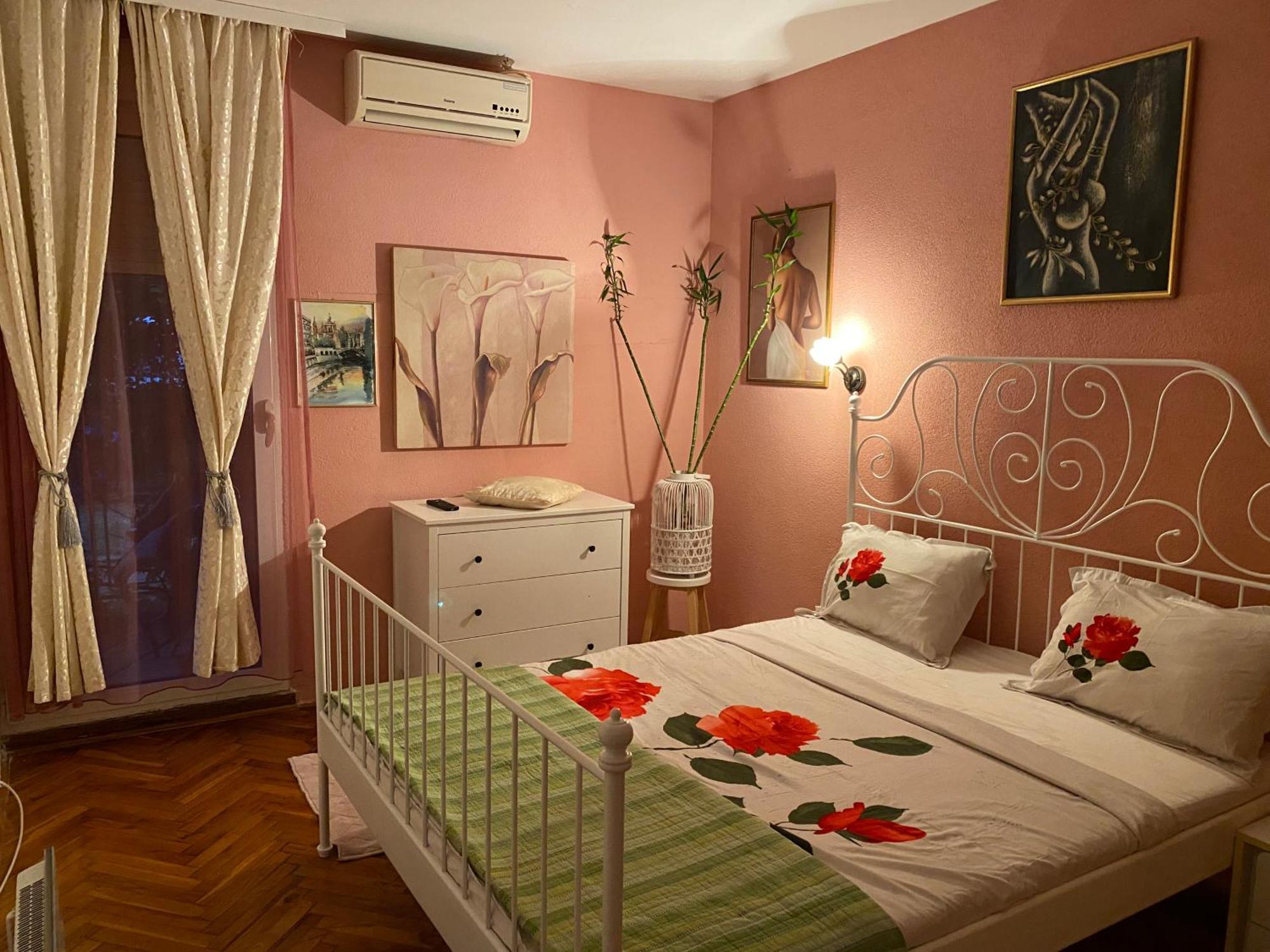 Dorotea Butterfly Budva Bagian luar foto